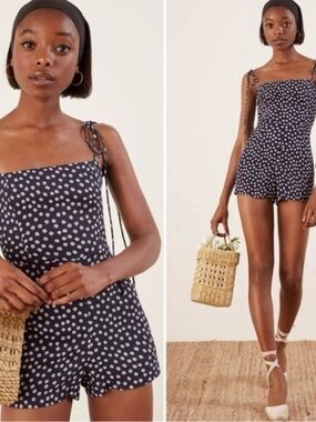 Reformation Cammie Romper XS 2 Blue Floral Euro Vacation Beach Resort Summer